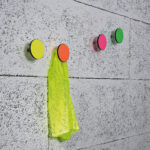 disco appendiabiti in tonalit&agrave; vivaci