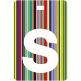 Etichetta bagaglio con lettera alfabeto bianca su sfondo a righe colorate con iniziale S