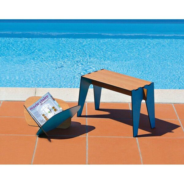 Contenitore multiuso formato da tre tasselli incassati tra loro colore rovere e azzurro