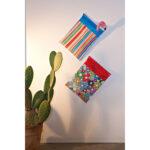 Portaoggetti da parete in pvc con stampa digitale con pattern a righe colorate e floreale