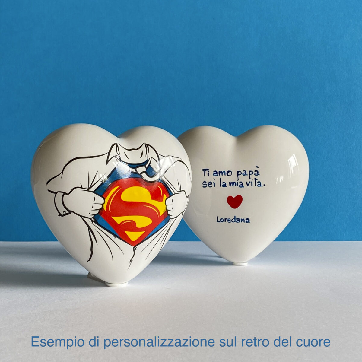 festa del papà: regalo di un cuore con la scritta "S" di superman e sul retro una dedica dipinta a mano