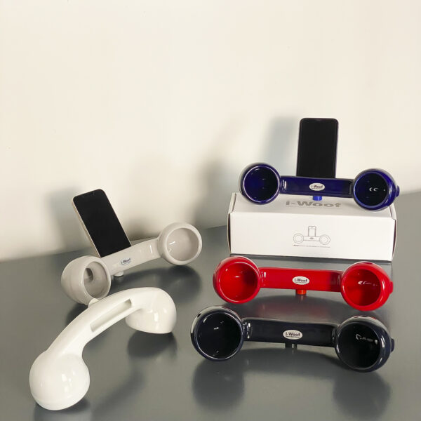 amplificatore per smartphone e porta cellulare al tempo stesso a forma di cornetta del telefono