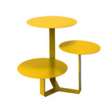 tavolino basso, giallo, in metallo