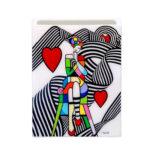 vaso rettangolare in ceramica bianco con decorazione di Virginia Benedicto