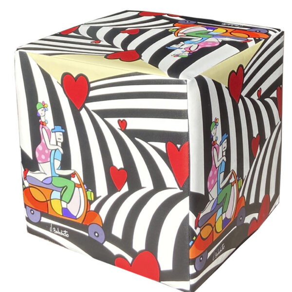 Cubolibre 40x40x40 in ecopelle stampato con uno stile artistico Pop